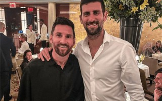 足壇球星 與 奧運網球冠軍 德約科維奇