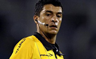 2013世俱杯巴西裁判組執法恒大首戰 金哨曾出1紅8黃