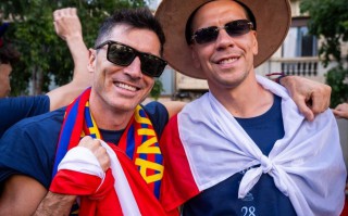 什琴斯尼 分享 巴薩 游行精彩瞬間：巴塞羅那，你簡直不可思議！